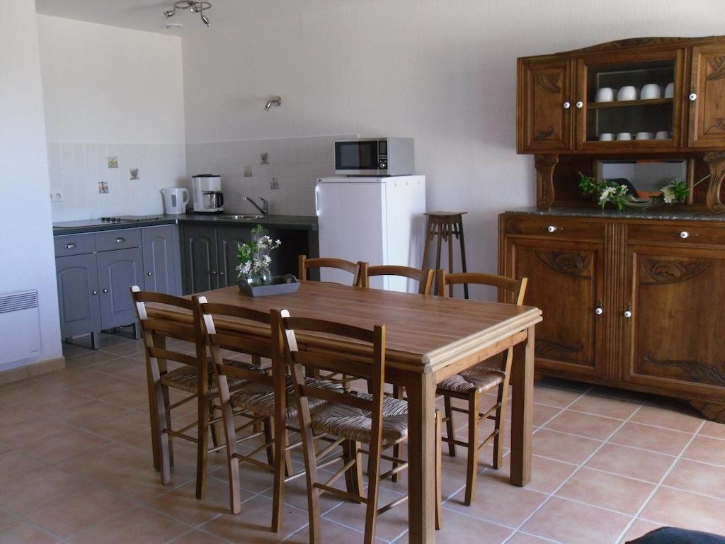 Mille Joies Apartment Saint-Pardoux-Corbier Cameră foto