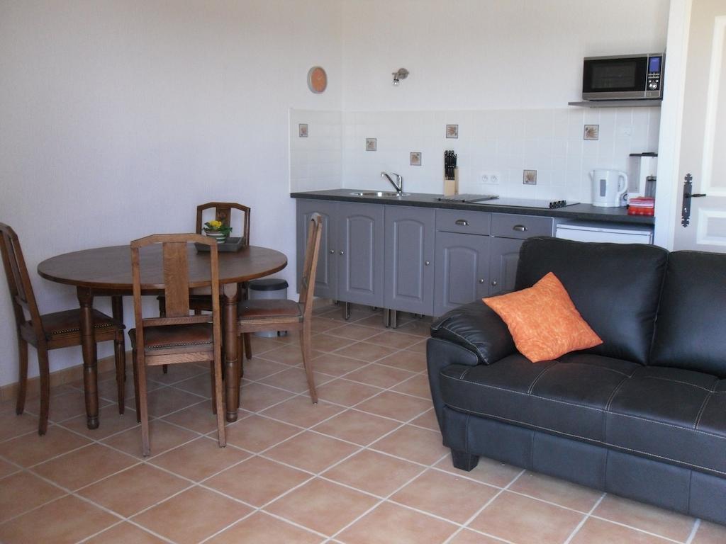 Mille Joies Apartment Saint-Pardoux-Corbier Cameră foto